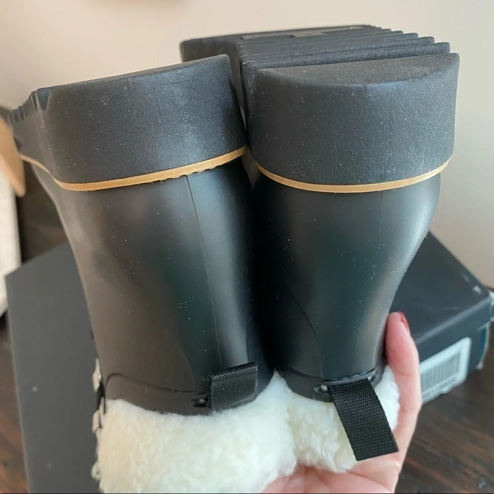 NWT Anthropologie Black Rubber Cream Sherpa Lace Up Snow Rain Boots Size 6